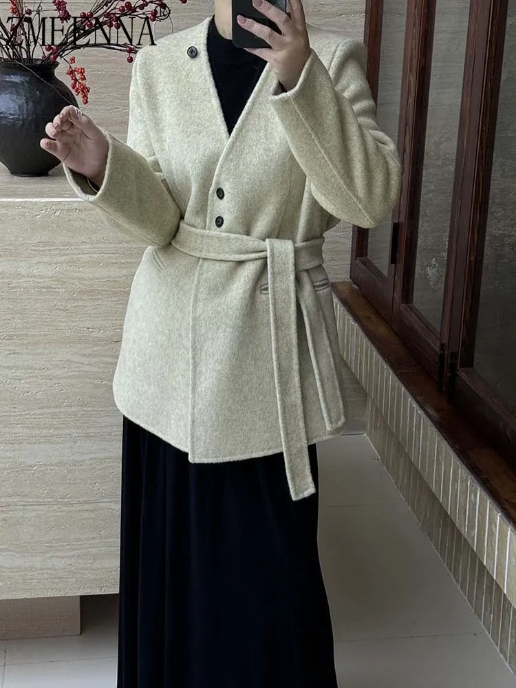 ZMEENNA Solid Color Long Sleeve Single Breasted With Belt Wool Coats For Women 2025 Spring Fashion Female New Tops Wear XF1975
ZMEENNA Solid Color Long Sleeve Single Breasted With Belt Wool Coats For Women 2025 Spring Fashion Female New Tops Wear XF1975