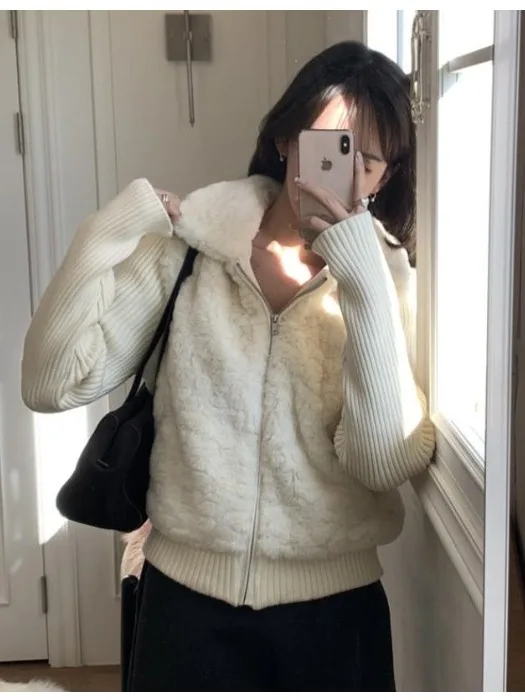 Ele Knitted Splice Fur Coat Women's Winter New Sle Slimming Fake Two-Piece Korean Loose Fit Cardigan Knitted Outerwear
Ele Knitted Splice Fur Coat Women's Winter New Sle Slimming Fake Two-Piece Korean Loose Fit Cardigan Knitted Outerwear