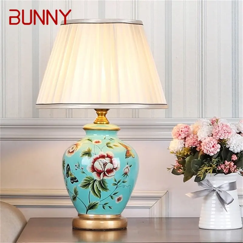 Керамические настольные лампы BUNNY, медные современные роскошные настольные лампы с узором, светодиодные лампы для дома, спальни
Керамические настольные лампы BUNNY, медные современные роскошные настольные лампы с узором, светодиодные лампы для дома, спальни