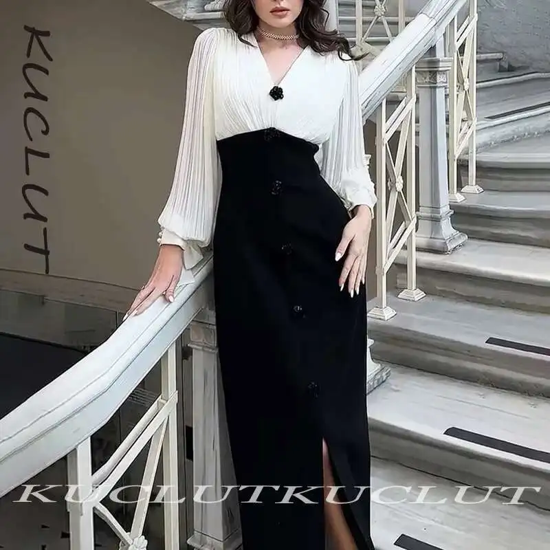 KUCLUT Fashion Women's New Long Sleeve Pleated Dresses Elegant Spliced Contract Color Single-breasted Dresses Female K115
KUCLUT Fashion Women's New Long Sleeve Pleated Dresses Elegant Spliced Contract Color Single-breasted Dresses Female K115