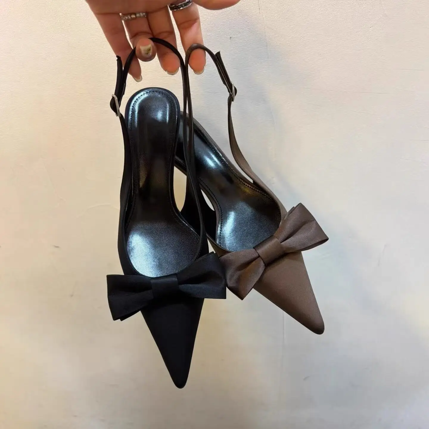 Women's Satin Slingback Pumps Delicate Bow Accent Pointed Toe Elegant Chic Style for Date Nights Office Sophisticated Evening
Women's Satin Slingback Pumps Delicate Bow Accent Pointed Toe Elegant Chic Style for Date Nights Office Sophisticated Evening