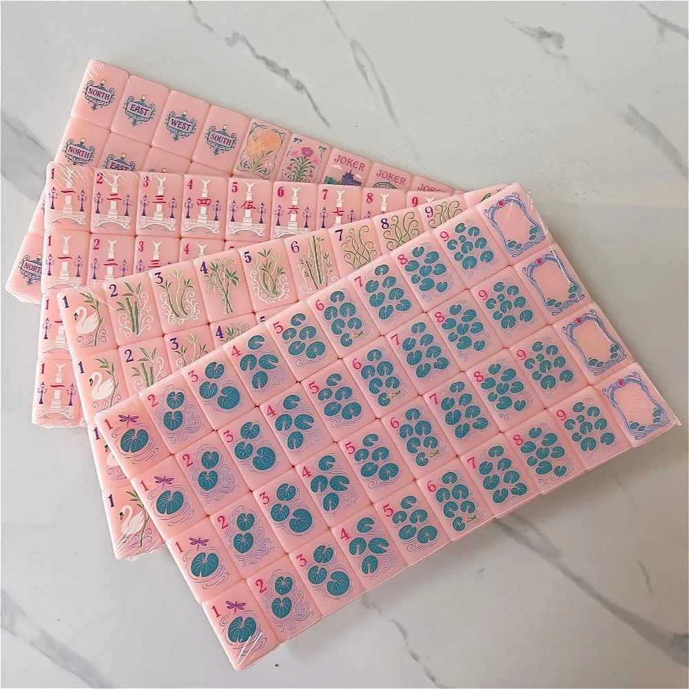 Hot Sale Pink Mahjong Game Tiles 1-Layer Acrylic Mah Jongg Sets Portable American Mahjong Set for Party Table Activities Gifts
Hot Sale Pink Mahjong Game Tiles 1-Layer Acrylic Mah Jongg Sets Portable American Mahjong Set for Party Table Activities Gifts
