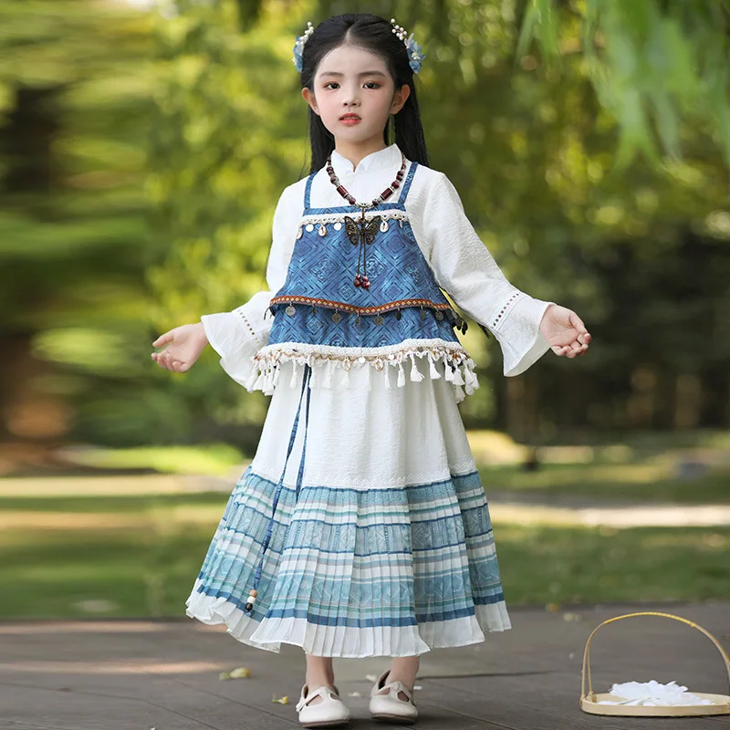 2025 Spring New Baby Girls Chinese Hanfu Kids Clothes Princess Costume Children's Ethnic Style 3PCS Tang Suit Fashion Dress
2025 Spring New Baby Girls Chinese Hanfu Kids Clothes Princess Costume Children's Ethnic Style 3PCS Tang Suit Fashion Dress