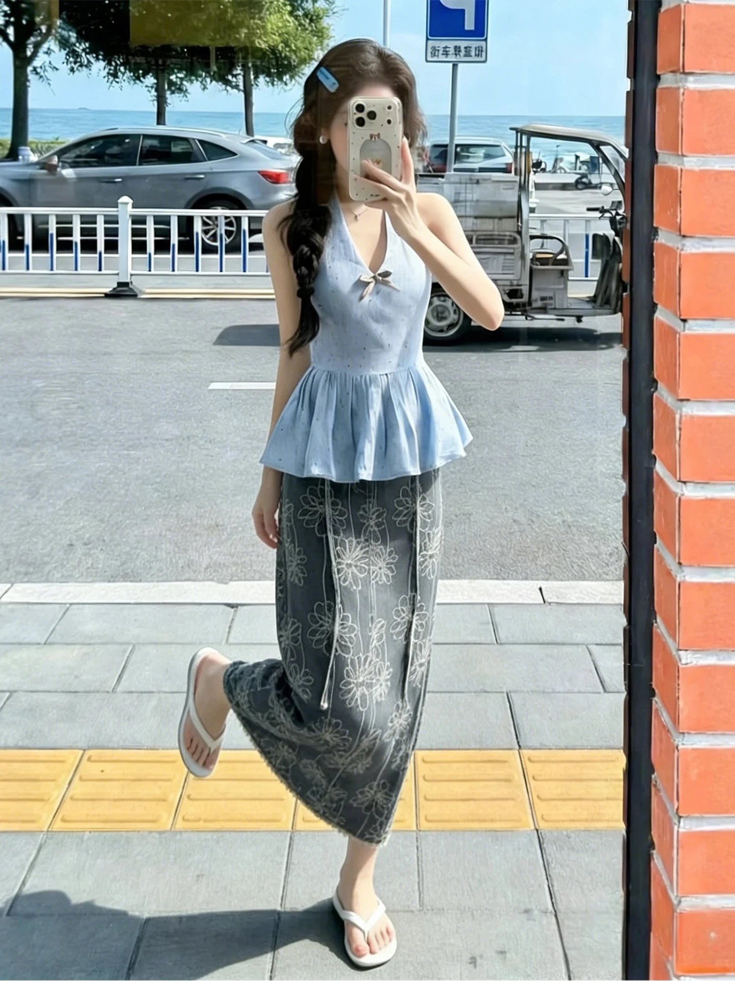 American Style Embroidered Hem High Waist Denim Skirt Women's Spring Autumn Slimming Loose Split A-Line Long Skirt
American Style Embroidered Hem High Waist Denim Skirt Women's Spring Autumn Slimming Loose Split A-Line Long Skirt