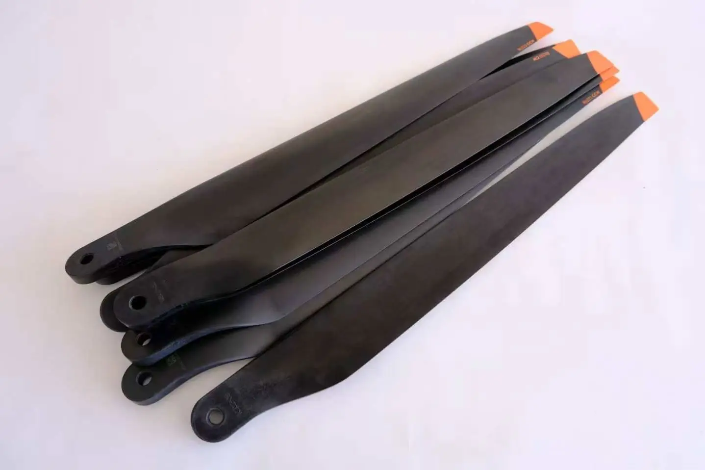 Agras T100 Carbon Fiber Propeller Set (16 Pieces 8 CCW/8 CW) Aerospace-Grade Material Brand New Original 5.0KG Optimal Made
Agras T100 Carbon Fiber Propeller Set (16 Pieces 8 CCW/8 CW) Aerospace-Grade Material Brand New Original 5.0KG Optimal Made