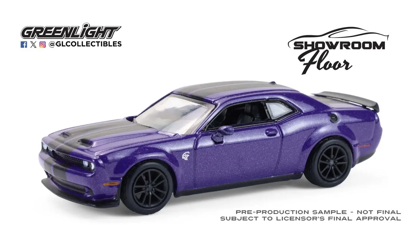 1:64 Showroom Series 7-2023 Dodge Challenger SRT Hellcat Prison Break Plum Crazy Advanced Collection Ornament Car Models
1:64 Showroom Series 7-2023 Dodge Challenger SRT Hellcat Prison Break Plum Crazy Advanced Collection Ornament Car Models