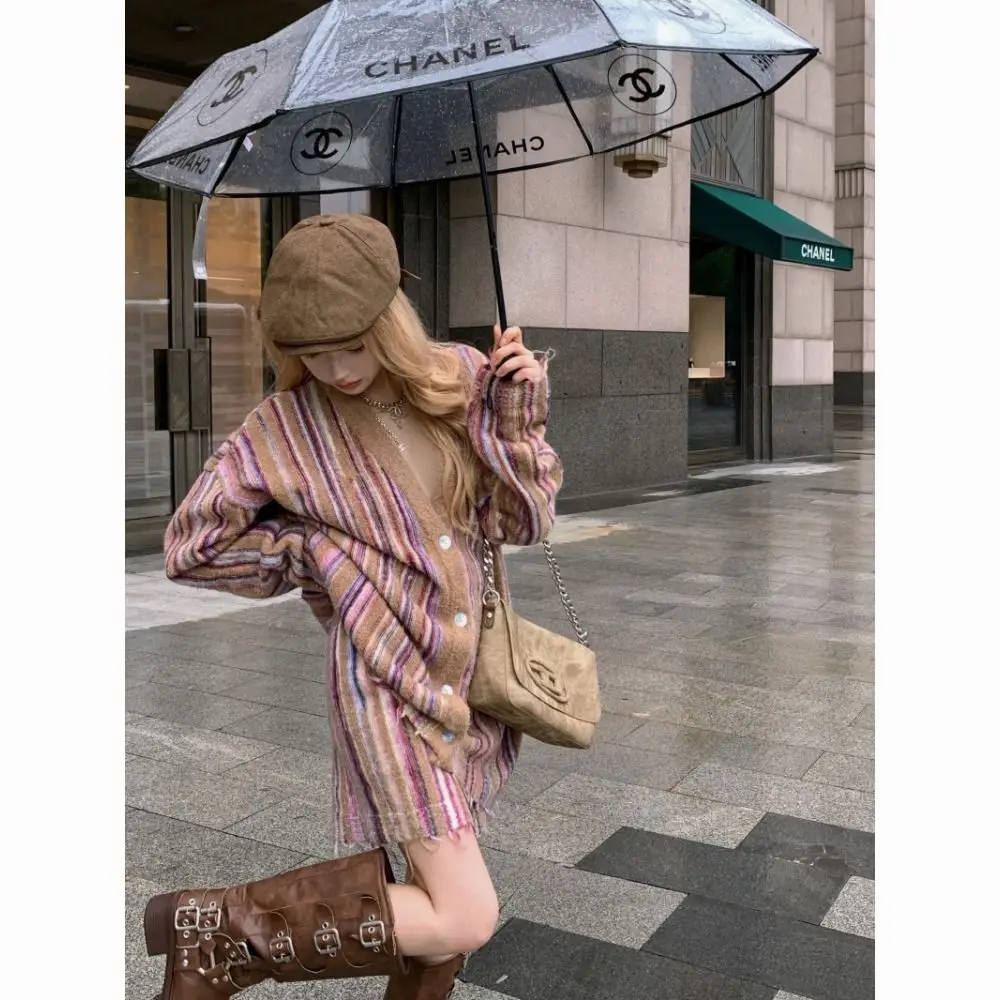 Korean Fashion New Women Knitted Two Piece Shorts Sets Striped V-neck Long Sleeve Loose Cardigan + High Waist Wide Leg Shorts
Korean Fashion New Women Knitted Two Piece Shorts Sets Striped V-neck Long Sleeve Loose Cardigan + High Waist Wide Leg Shorts