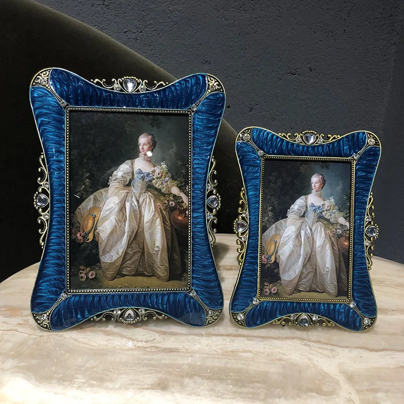 Indoor furniture light luxury 6 inches 7 inches 10 inches high-end metal photo frame wedding photo creative ornament wash pho
Indoor furniture light luxury 6 inches 7 inches 10 inches high-end metal photo frame wedding photo creative ornament wash pho