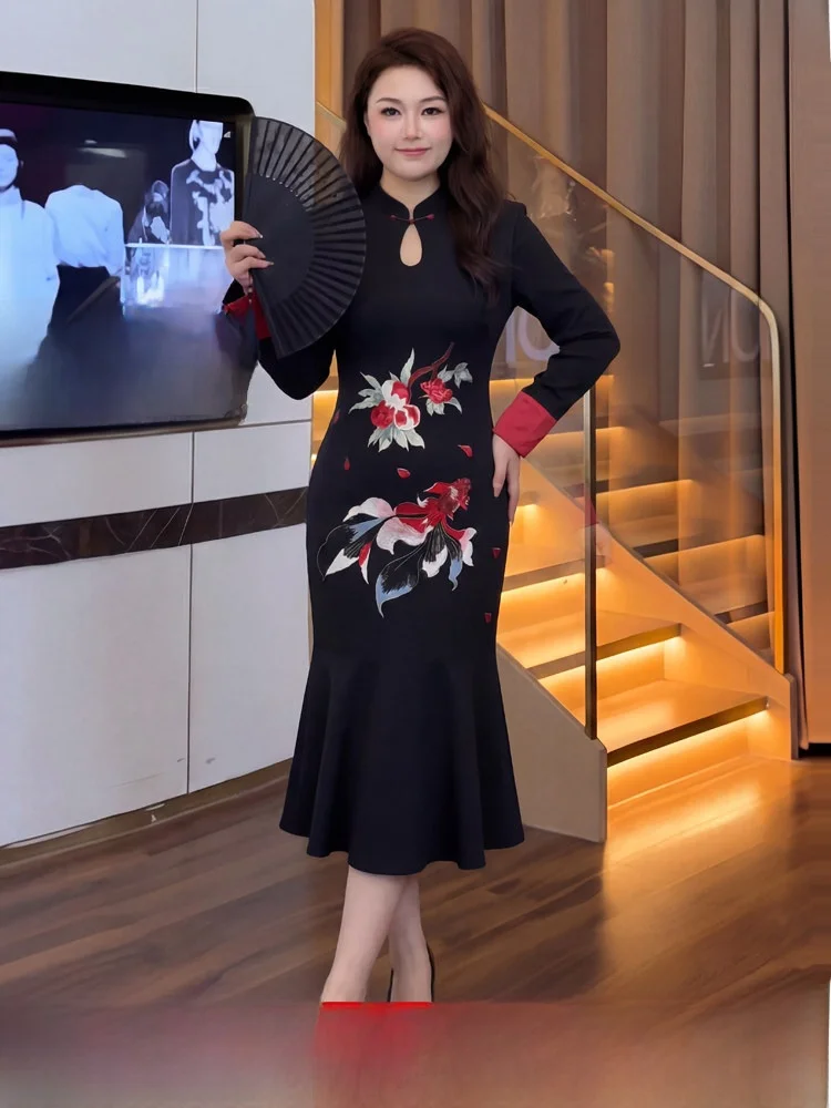 New Year Chinese Style Modified Qipao Dress Large Size Women's Winter Long Skirt Floral Pattern Embroidery High Waist Fish Tail
New Year Chinese Style Modified Qipao Dress Large Size Women's Winter Long Skirt Floral Pattern Embroidery High Waist Fish Tail