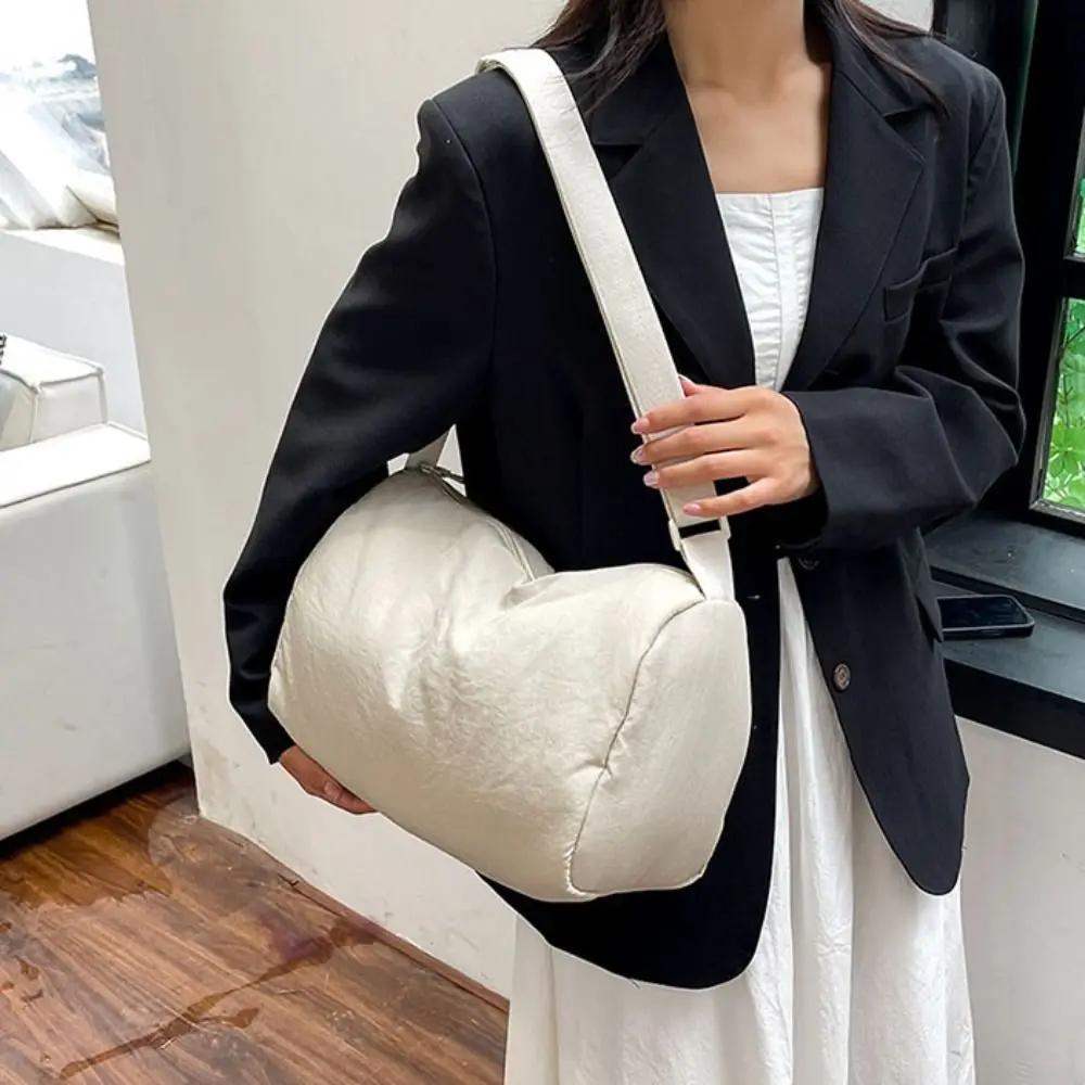 Fashion Korean Style Versatile Shoulder Bag Solid Color School Bag Simple Crossbody Bag Large Capacity Dumpling Bag Women
Fashion Korean Style Versatile Shoulder Bag Solid Color School Bag Simple Crossbody Bag Large Capacity Dumpling Bag Women
