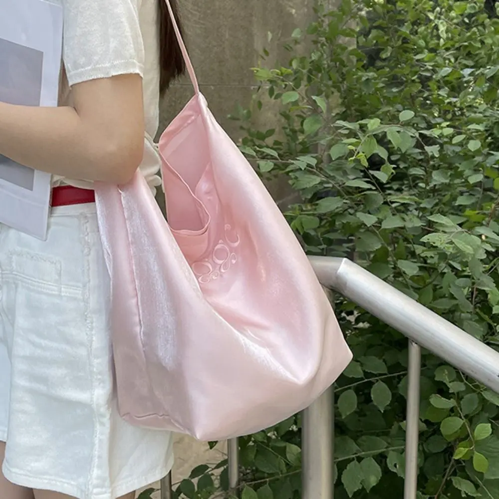 Letter Embroidery Satin Tote Bag Large Capacity Solid Color Simple Shoulder Bag Handheld Bag Lightweight
Letter Embroidery Satin Tote Bag Large Capacity Solid Color Simple Shoulder Bag Handheld Bag Lightweight