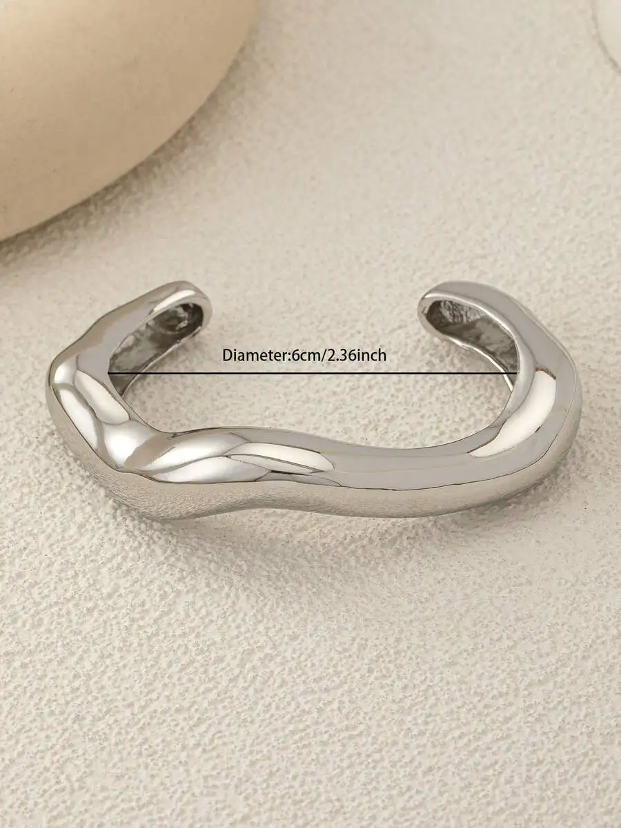 Silver Color Water Drip Cuff Bracelet Minimalist Chunky Bangle For Women Daily Wear
Silver Color Water Drip Cuff Bracelet Minimalist Chunky Bangle For Women Daily Wear