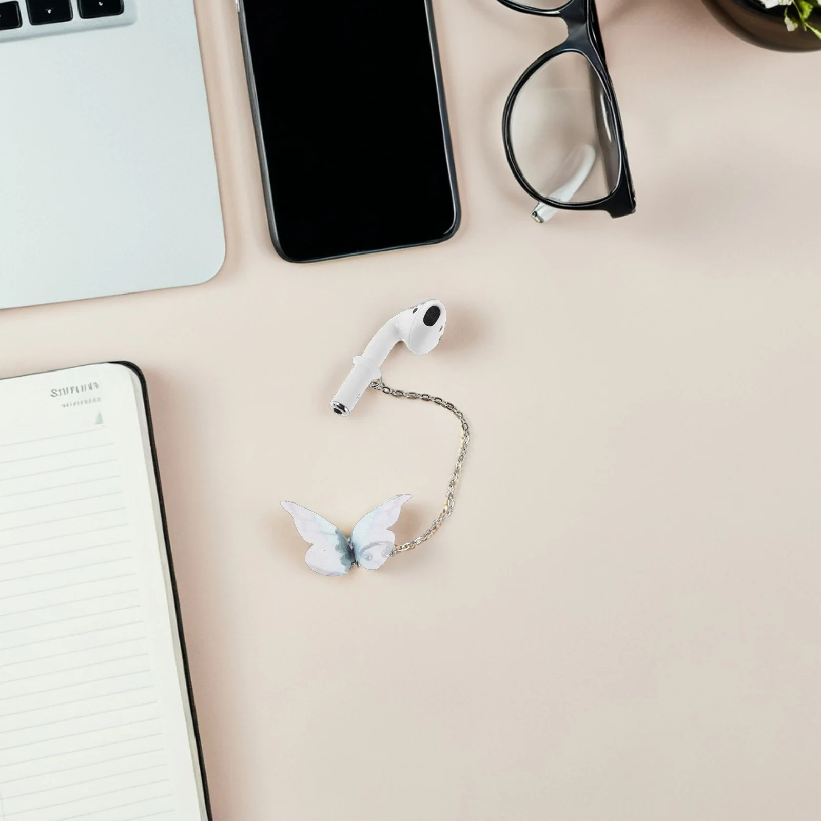 1 Pair Butterfly Earphone Holder Earrings For Women No Piercing Anti-Lost Lightweight Secure Fit Trendy Fairy Design Daily Use 
1 Pair Butterfly Earphone Holder Earrings For Women No Piercing Anti-Lost Lightweight Secure Fit Trendy Fairy Design Daily Use