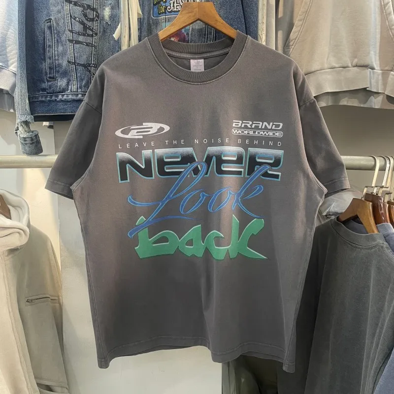 Американская ретро-футболка в стиле хип-хоп с буквенным принтом, свободного кроя, повседневная, летняя, модная, с круглым вырезом.
Американская ретро-футболка в стиле хип-хоп с буквенным принтом, свободного кроя, повседневная, летняя, модная, с круглым вырезом.