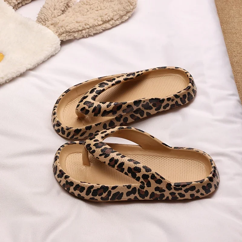 Thick Soled Leopard Print Flip Flops for Women in Summer Thick Soled Beach Slippers Non Slip and Cool
Thick Soled Leopard Print Flip Flops for Women in Summer Thick Soled Beach Slippers Non Slip and Cool