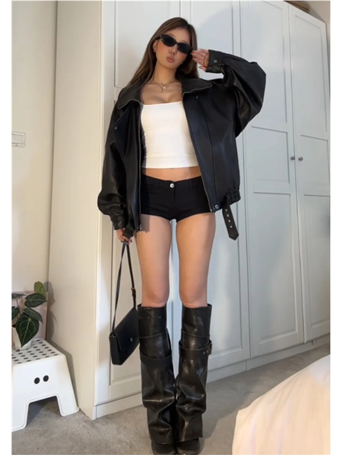 American Vintage Low Waist Black Denim Shorts Women's Summer Slimming Washed Versatile Sexy Hot Pants Casual Cotton Zipper
American Vintage Low Waist Black Denim Shorts Women's Summer Slimming Washed Versatile Sexy Hot Pants Casual Cotton Zipper