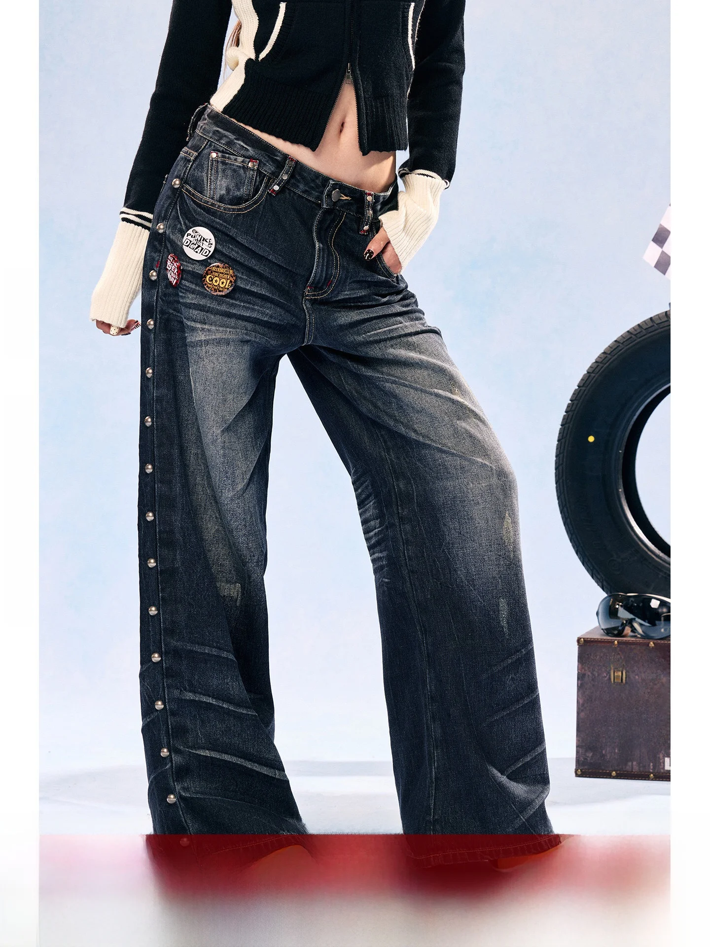 BeerBro Vintage Straight Leg Cotton Jeans Street Style Collision Nail Badge Women's Comfortable Breathable Low Waist Jeans
BeerBro Vintage Straight Leg Cotton Jeans Street Style Collision Nail Badge Women's Comfortable Breathable Low Waist Jeans