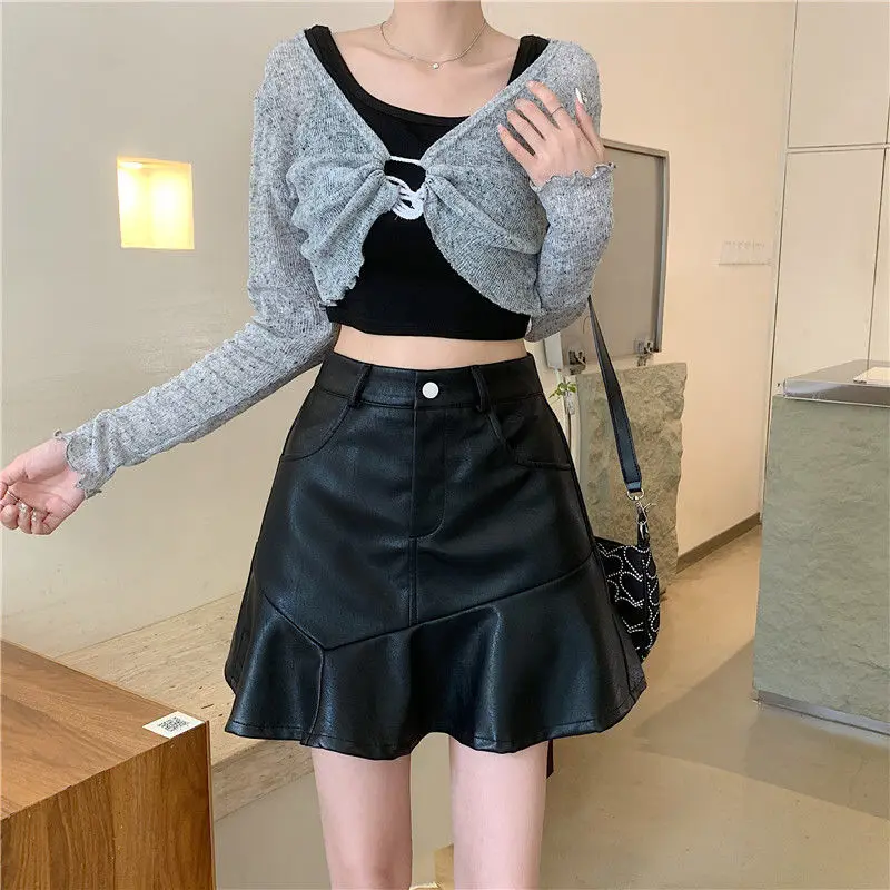 Irregular High Waisted Fish Tail Pu Leather Skirt, Women's Summer Elegant Slim Fit Solid Color A-Line Hip Hugging Skirt
Irregular High Waisted Fish Tail Pu Leather Skirt, Women's Summer Elegant Slim Fit Solid Color A-Line Hip Hugging Skirt