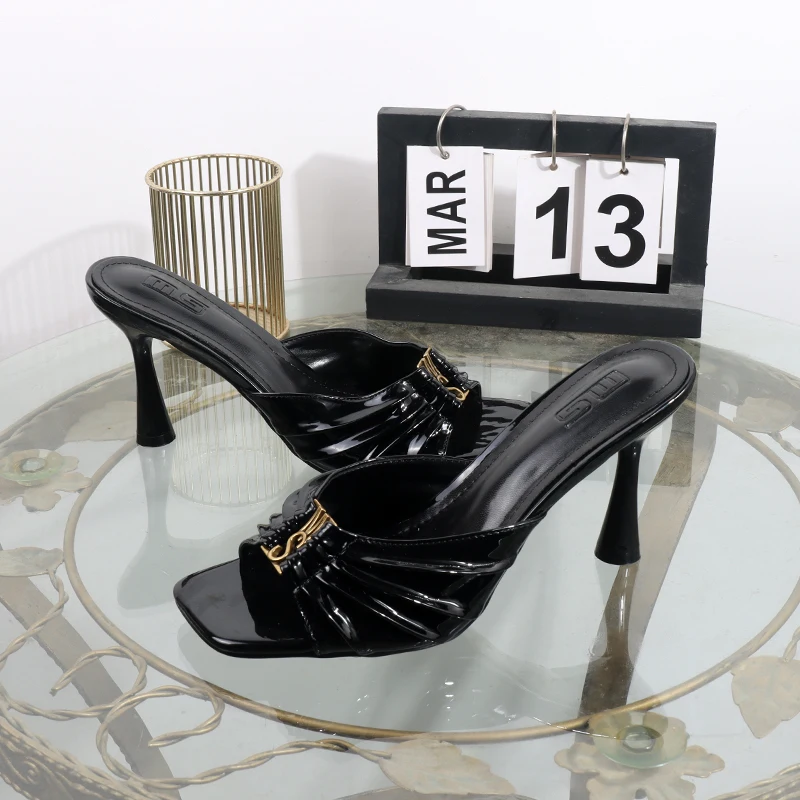 High heels 2025 summer new pleated slippers square toes metal fashion open toe sexy luxurious banquet sandals Heel height 9CM
High heels 2025 summer new pleated slippers square toes metal fashion open toe sexy luxurious banquet sandals Heel height 9CM
