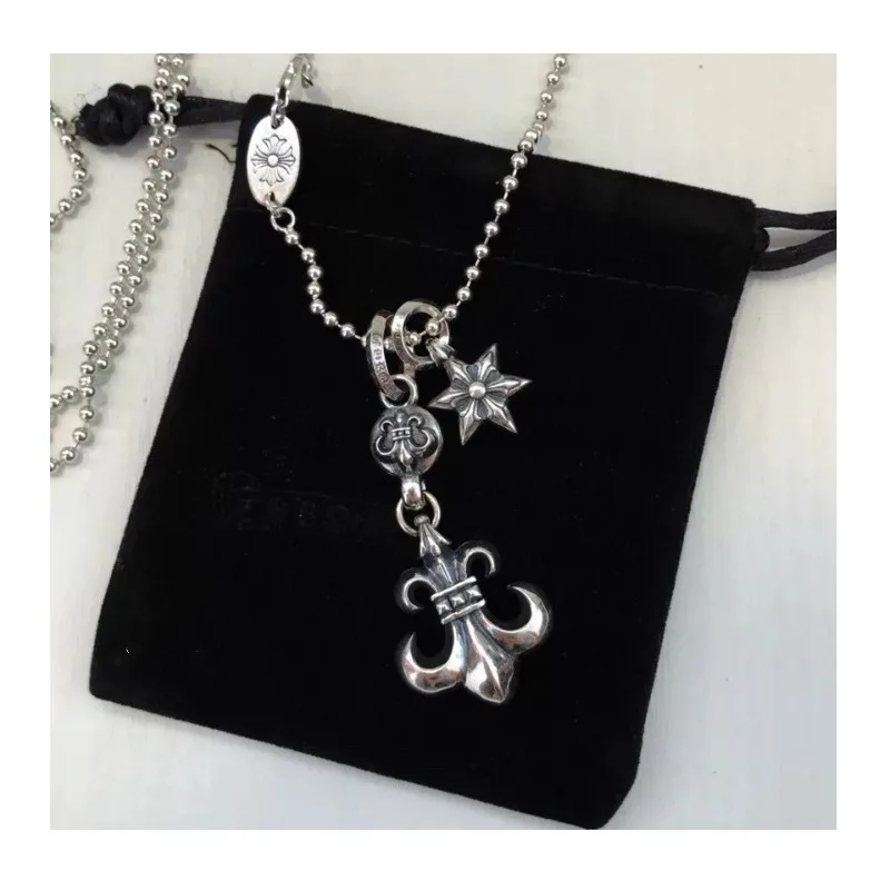 Trendy Brand Thai Silver Personality Trend Scout Flower Hexagram Necklace Internet Celebrity Hip Hop Retro Versatile Trendy Men'
Trendy Brand Thai Silver Personality Trend Scout Flower Hexagram Necklace Internet Celebrity Hip Hop Retro Versatile Trendy Men'