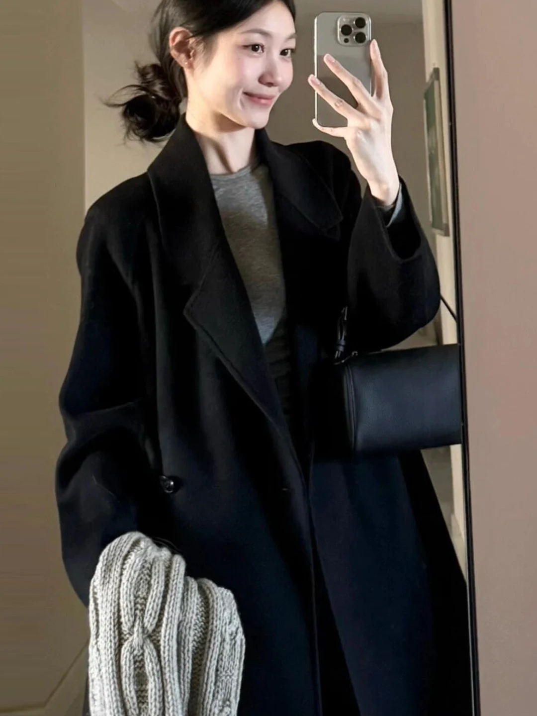 Двустороннее шерстяное пальто Ele Camere Bla для женщин, в корейском стиле, прямого кроя, с длинными рукавами
Двустороннее шерстяное пальто Ele Camere Bla для женщин, в корейском стиле, прямого кроя, с длинными рукавами