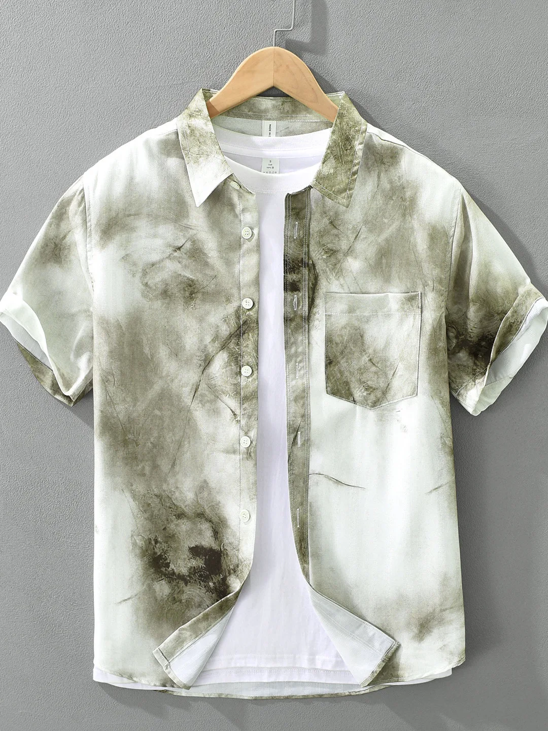 Men's Summer Thin Breathable Short Sleeve Shirt Retro Style Printed Design Casual Loose Fit Polyester Blend Comfortable Shirt
Men's Summer Thin Breathable Short Sleeve Shirt Retro Style Printed Design Casual Loose Fit Polyester Blend Comfortable Shirt