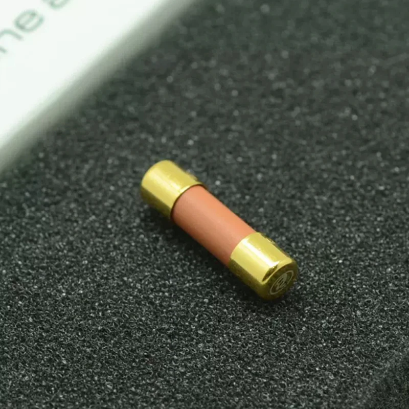 Create Audio Nano-Eutectic Alloy Ultra-High Molecular Weight Audiophile Fuse Violet Gold Edition 20MM 0.5A ,1A, 2A,3A, 5A, 8A
Create Audio Nano-Eutectic Alloy Ultra-High Molecular Weight Audiophile Fuse Violet Gold Edition 20MM 0.5A ,1A, 2A,3A, 5A, 8A