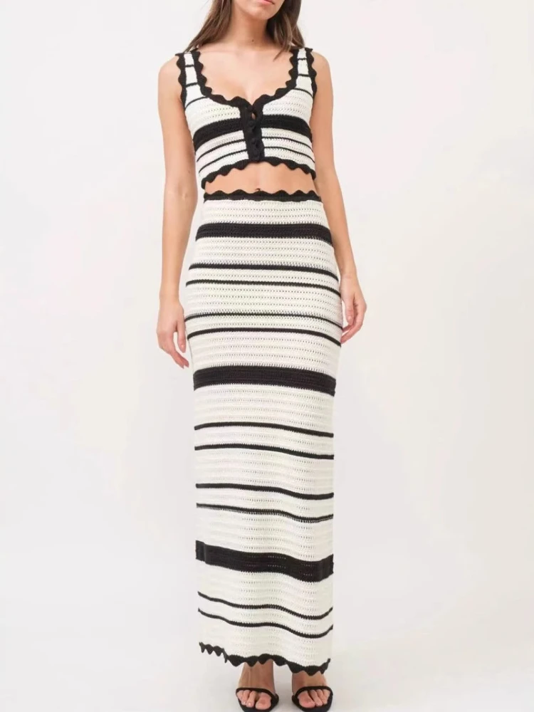 Fashion Women's 2 Piece Skirt Outfits Halter Neck Knit Striped Tops Long Skinny Skirt Casual Beach Vacation Set New Summer
Fashion Women's 2 Piece Skirt Outfits Halter Neck Knit Striped Tops Long Skinny Skirt Casual Beach Vacation Set New Summer