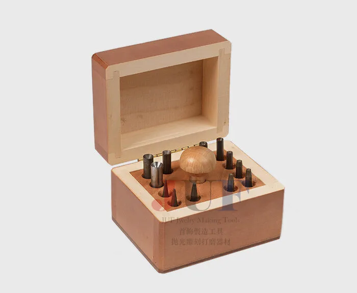 French-made 12-piece Set, Round Gemstone Hemming and Setting, Including Punch Tool Set.
French-made 12-piece Set, Round Gemstone Hemming and Setting, Including Punch Tool Set.