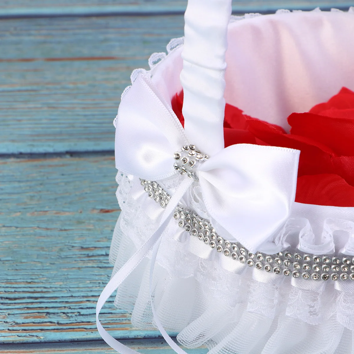 Round Romantic Rhinestone Flower Basket Wedding Supplies Elegant Bowknot Design Portable Lightweight Reusable
Round Romantic Rhinestone Flower Basket Wedding Supplies Elegant Bowknot Design Portable Lightweight Reusable