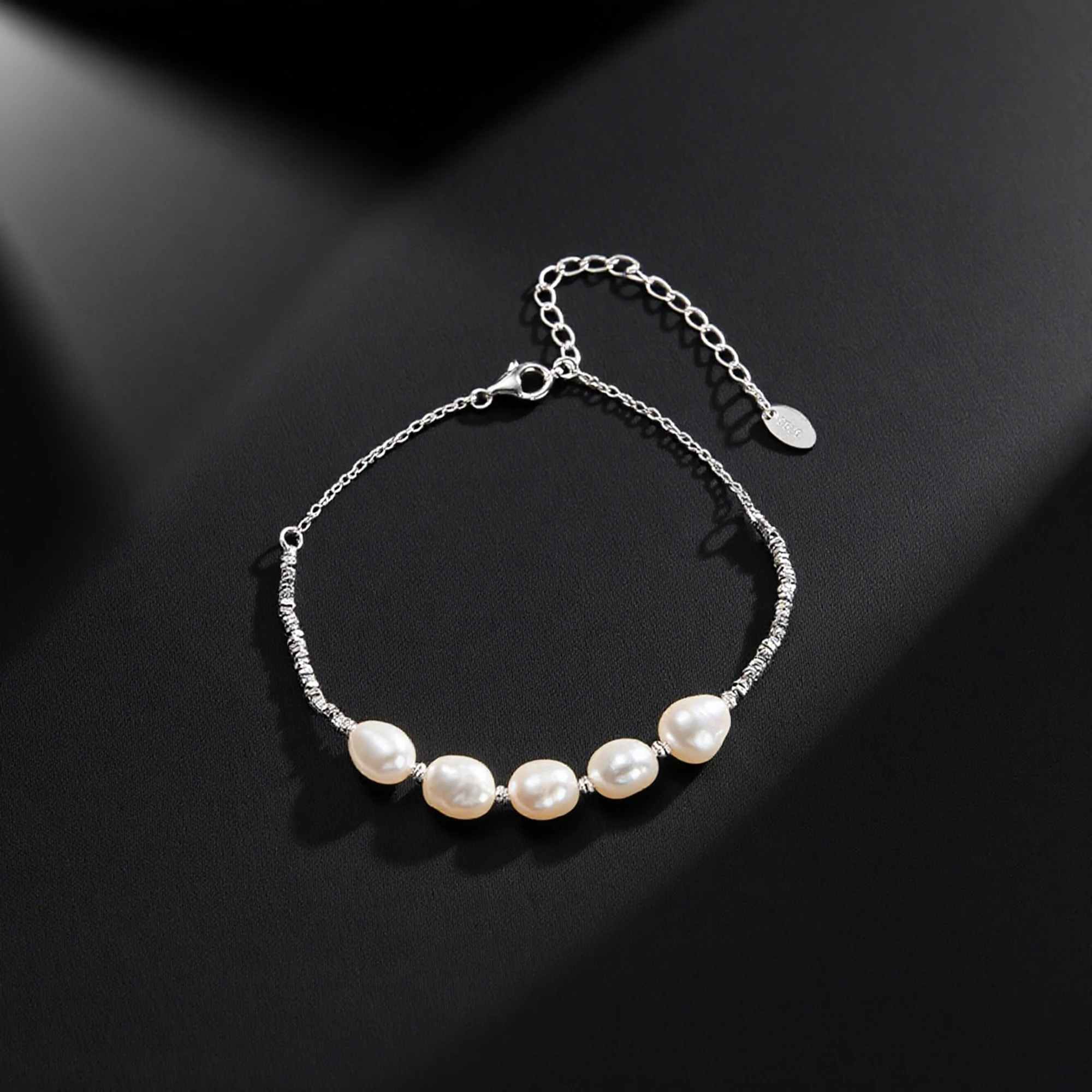 EFFIE QUEEN Шикарный браслет-цепочка из стерлингового серебра 925 пробы с блестящим пресноводным жемчугом вневременные ювелирные изделия подарок для женщин GPB38
EFFIE QUEEN Шикарный браслет-цепочка из стерлингового серебра 925 пробы с блестящим пресноводным жемчугом вневременные ювелирные изделия подарок для женщин GPB38