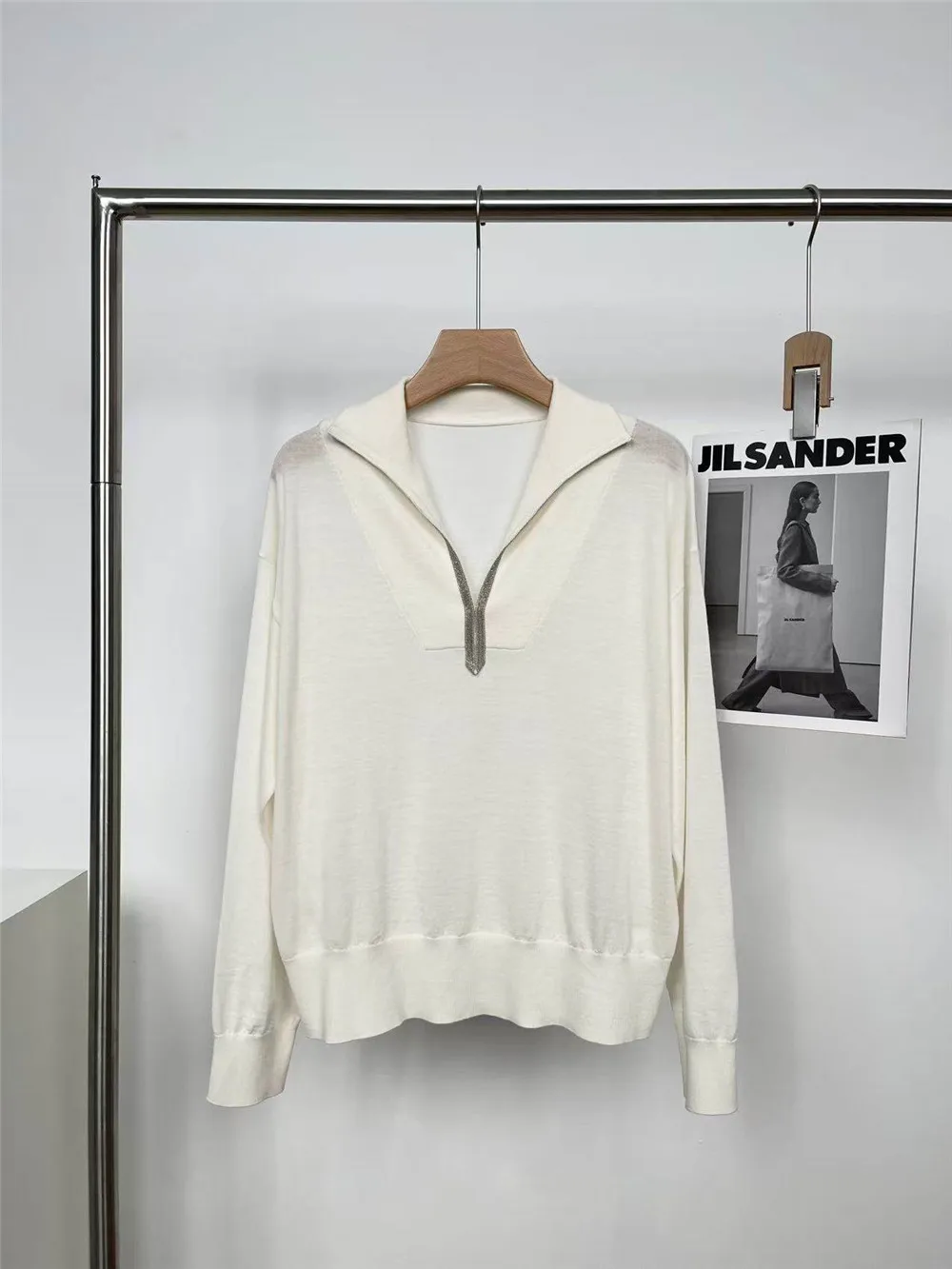 Women's 2026 Early Spring New V-Neck Nail Bead Wool Knitted Casual Pullover
Women's 2026 Early Spring New V-Neck Nail Bead Wool Knitted Casual Pullover