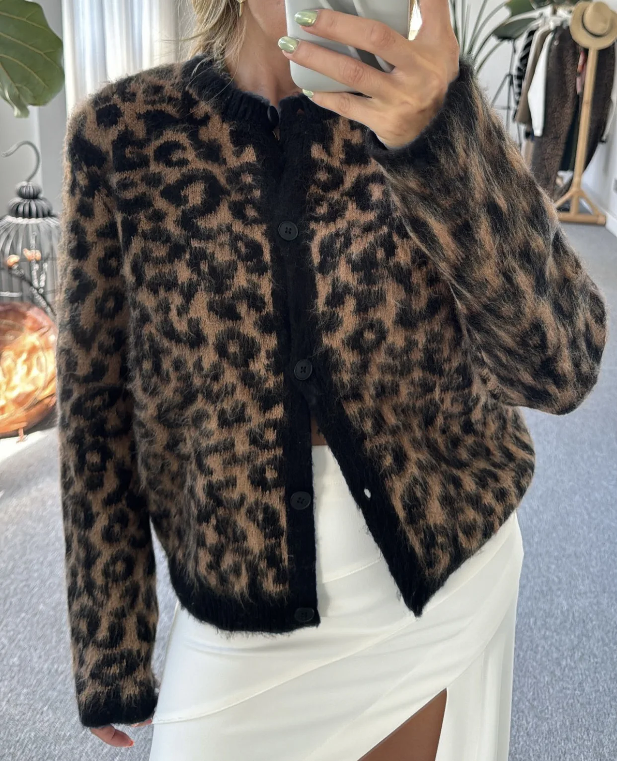 Vintage Leopard Print Knit Cardigan Women Mohair O-neck Single Breasted Short Sweater 2024 Autumn Lady Casual Streetwear New
Vintage Leopard Print Knit Cardigan Women Mohair O-neck Single Breasted Short Sweater 2024 Autumn Lady Casual Streetwear New