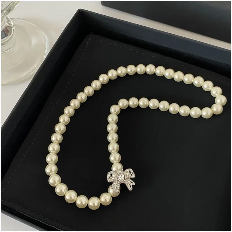 "Exquisite S925 Silver Necklace, A Blend of Sophistication & Affordability"
"Exquisite S925 Silver Necklace, A Blend of Sophistication & Affordability"