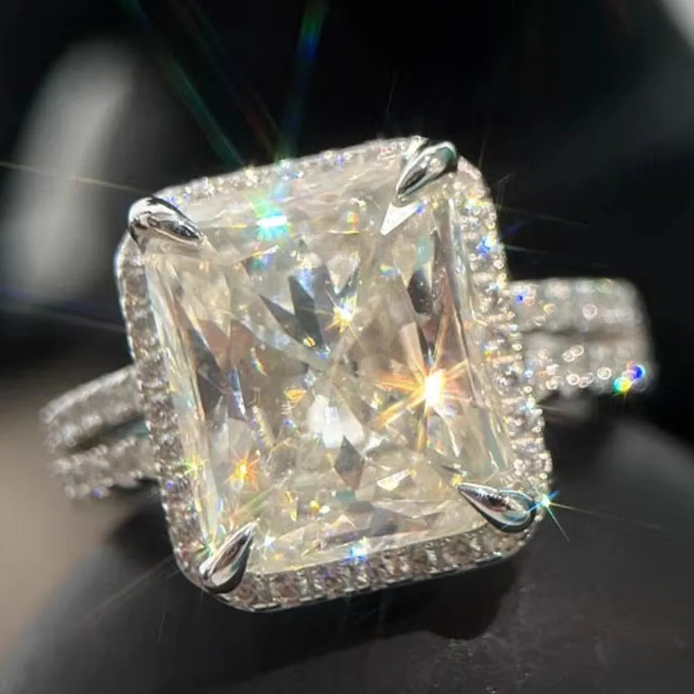 Custom Solid 18K White Gold Women Wedding Party Anniversary Engagement Ring Radiant Moissanite Diamond Ring Luxury
Custom Solid 18K White Gold Women Wedding Party Anniversary Engagement Ring Radiant Moissanite Diamond Ring Luxury