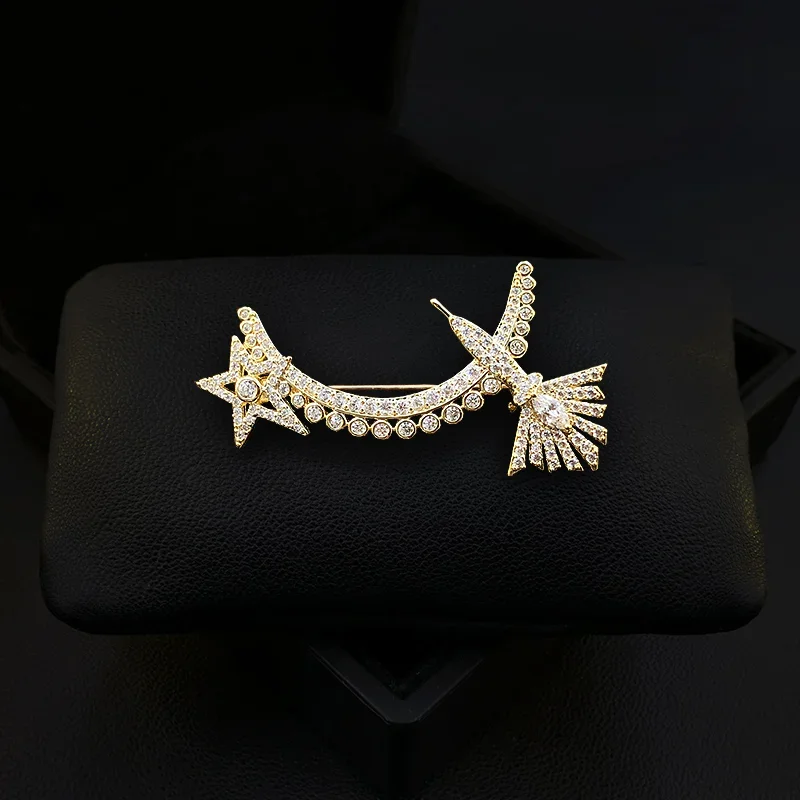 Exquisite High-End Men and Women Brooches Suit Clasp Collar Pin Light Luxury Accessories Rhinestone Jewelry Gifts Free Shipping
Exquisite High-End Men and Women Brooches Suit Clasp Collar Pin Light Luxury Accessories Rhinestone Jewelry Gifts Free Shipping