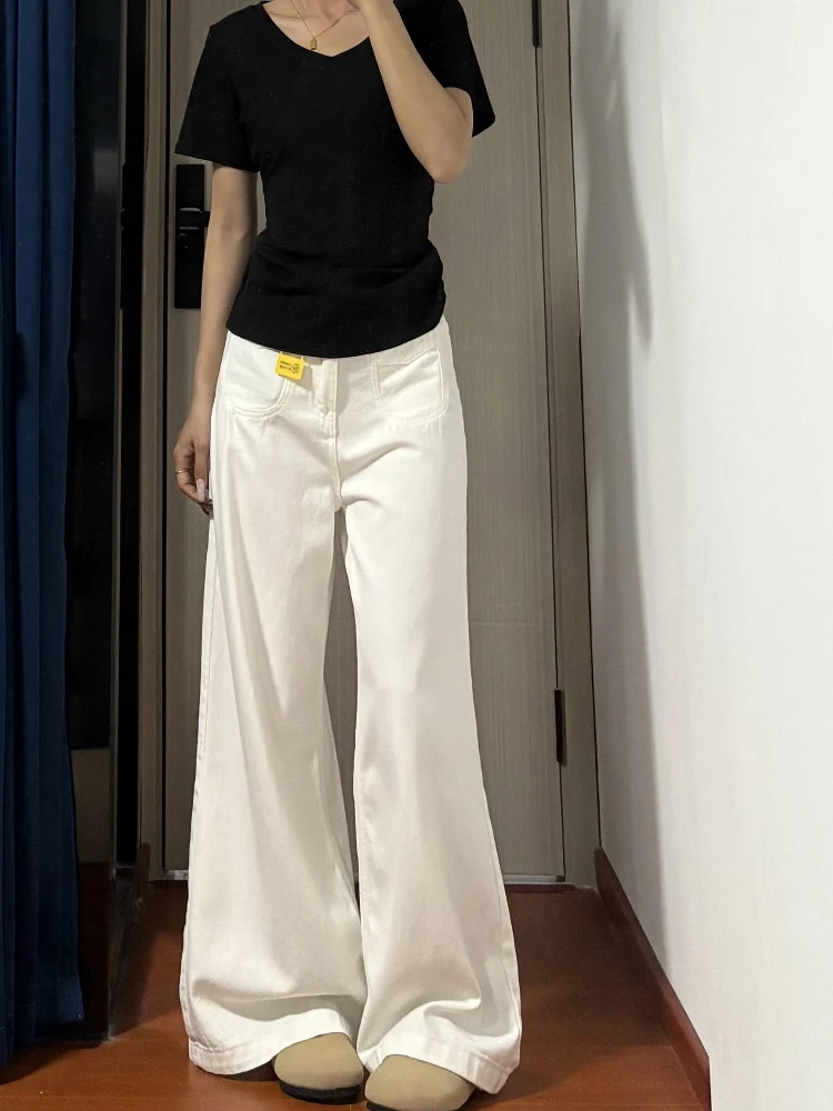 High Waist Wide Leg Denim Jeans Women's Loose Slimming Drapey Floor-Length Bell Bottoms Casual Style Cotton Blend Fabric
High Waist Wide Leg Denim Jeans Women's Loose Slimming Drapey Floor-Length Bell Bottoms Casual Style Cotton Blend Fabric