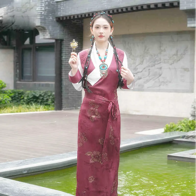 Summer Ethnic Lapel Bhutan Nepal Girl Clothing Chinese Xizang Jacquard Guozhuang Dance Dress Women's Long Tibetan Robe TP071 
Summer Ethnic Lapel Bhutan Nepal Girl Clothing Chinese Xizang Jacquard Guozhuang Dance Dress Women's Long Tibetan Robe TP071