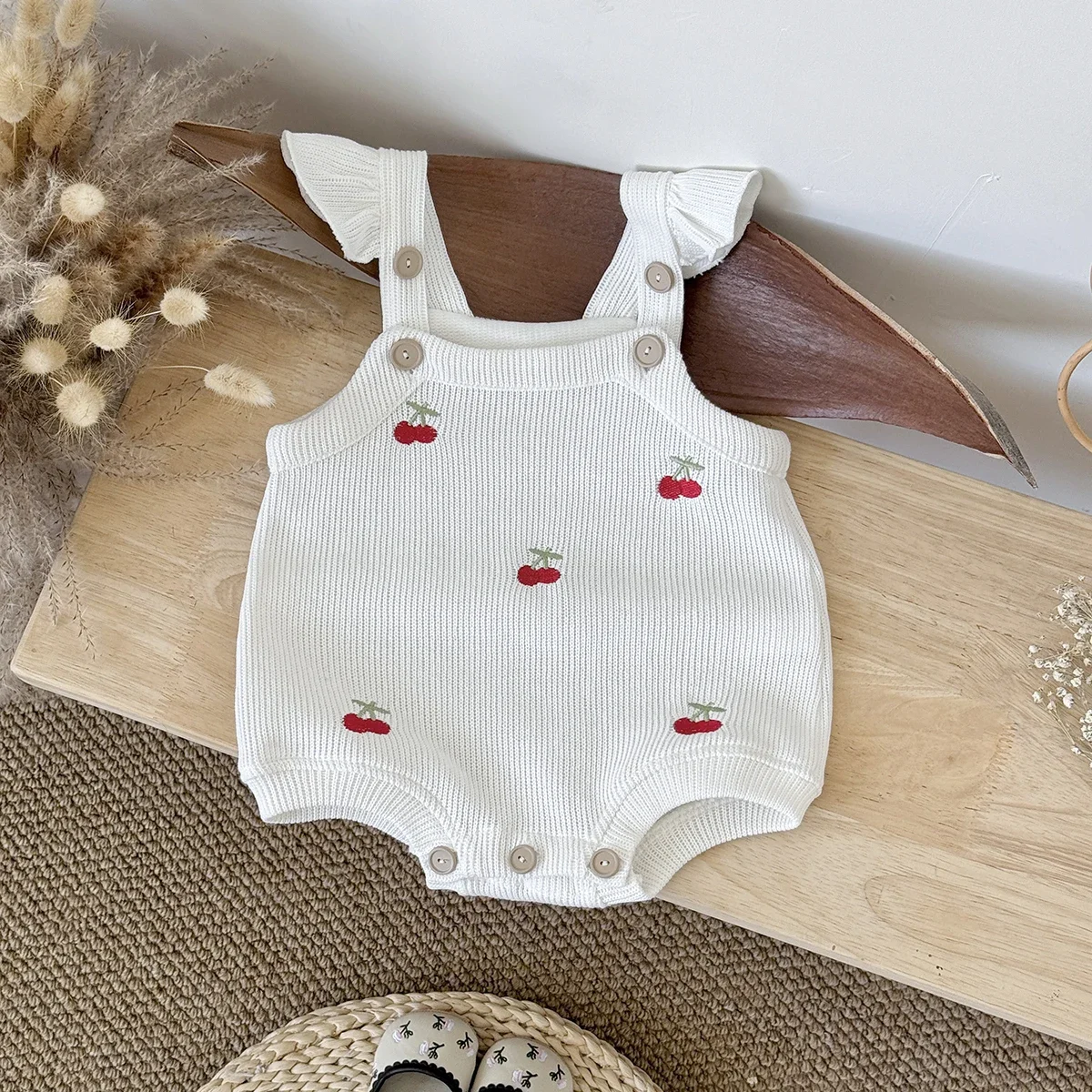 Autumn New Baby Clothing Cherry Embroidered Little Flying Sleeve Triangle Crawler Brief Crawling Suit Cute Newborn Girls Items
Autumn New Baby Clothing Cherry Embroidered Little Flying Sleeve Triangle Crawler Brief Crawling Suit Cute Newborn Girls Items
