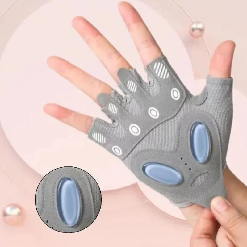 Women Cycling Sports Fingerless Gloves Summer Thin Breathable Non-slip Wear Fitness Anti-callus Men Outdoor Riding
Women Cycling Sports Fingerless Gloves Summer Thin Breathable Non-slip Wear Fitness Anti-callus Men Outdoor Riding