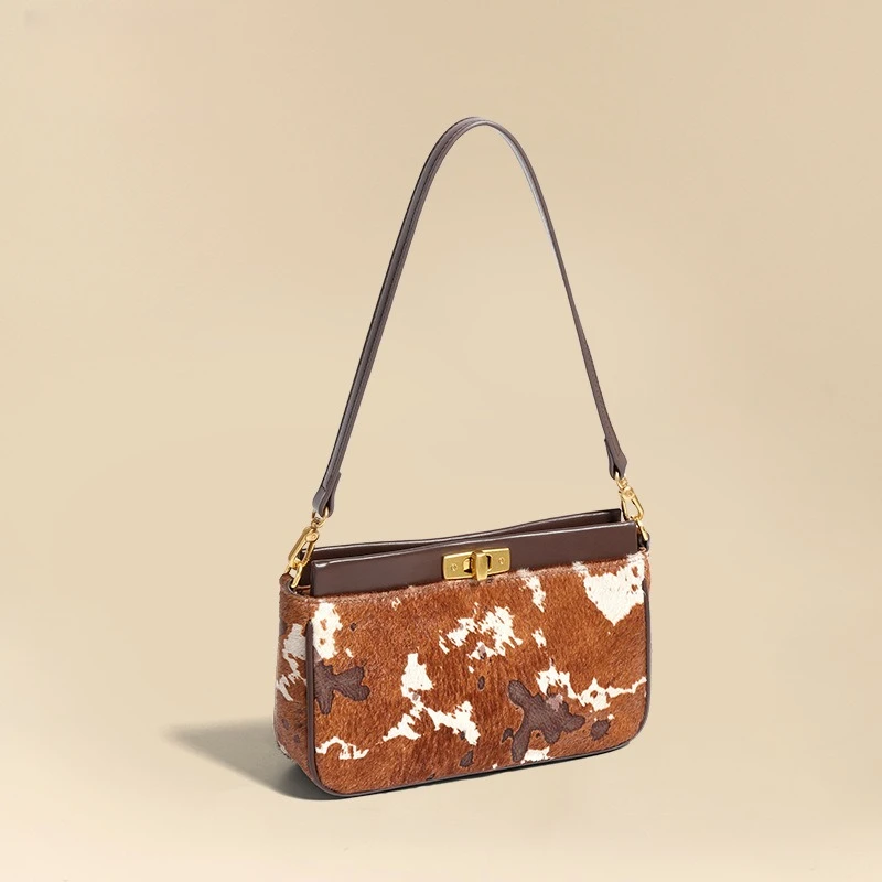 Niche Designer's Genuine Leather Retro Handbag, High-end Versatile Fur One-piece Shoulder Bag, Fashionable Versatile Armpit Bag
Niche Designer's Genuine Leather Retro Handbag, High-end Versatile Fur One-piece Shoulder Bag, Fashionable Versatile Armpit Bag