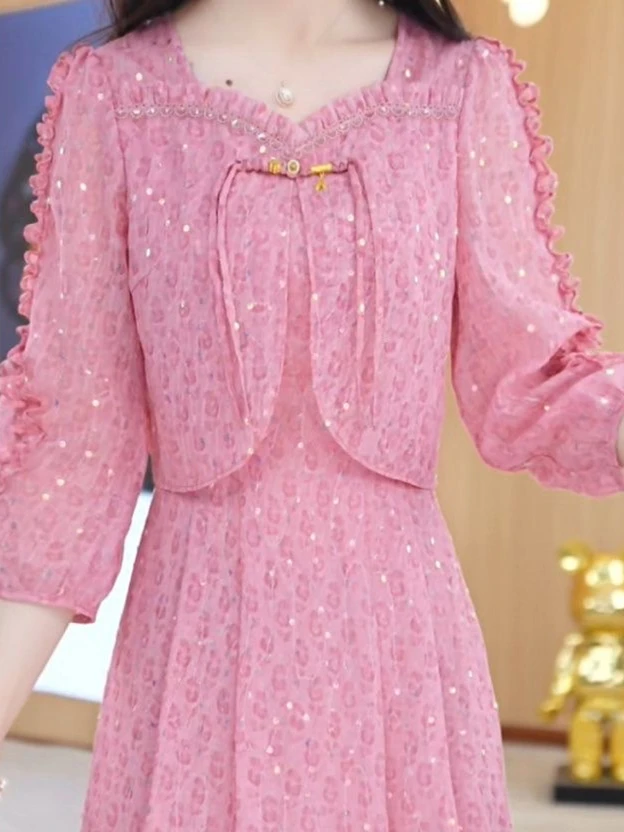 Slimming A-Line Dress Fake Two-Piece Women's Fashion Spring Summer New Style Young Meat Covering Small Fragrance Style Dress
Slimming A-Line Dress Fake Two-Piece Women's Fashion Spring Summer New Style Young Meat Covering Small Fragrance Style Dress