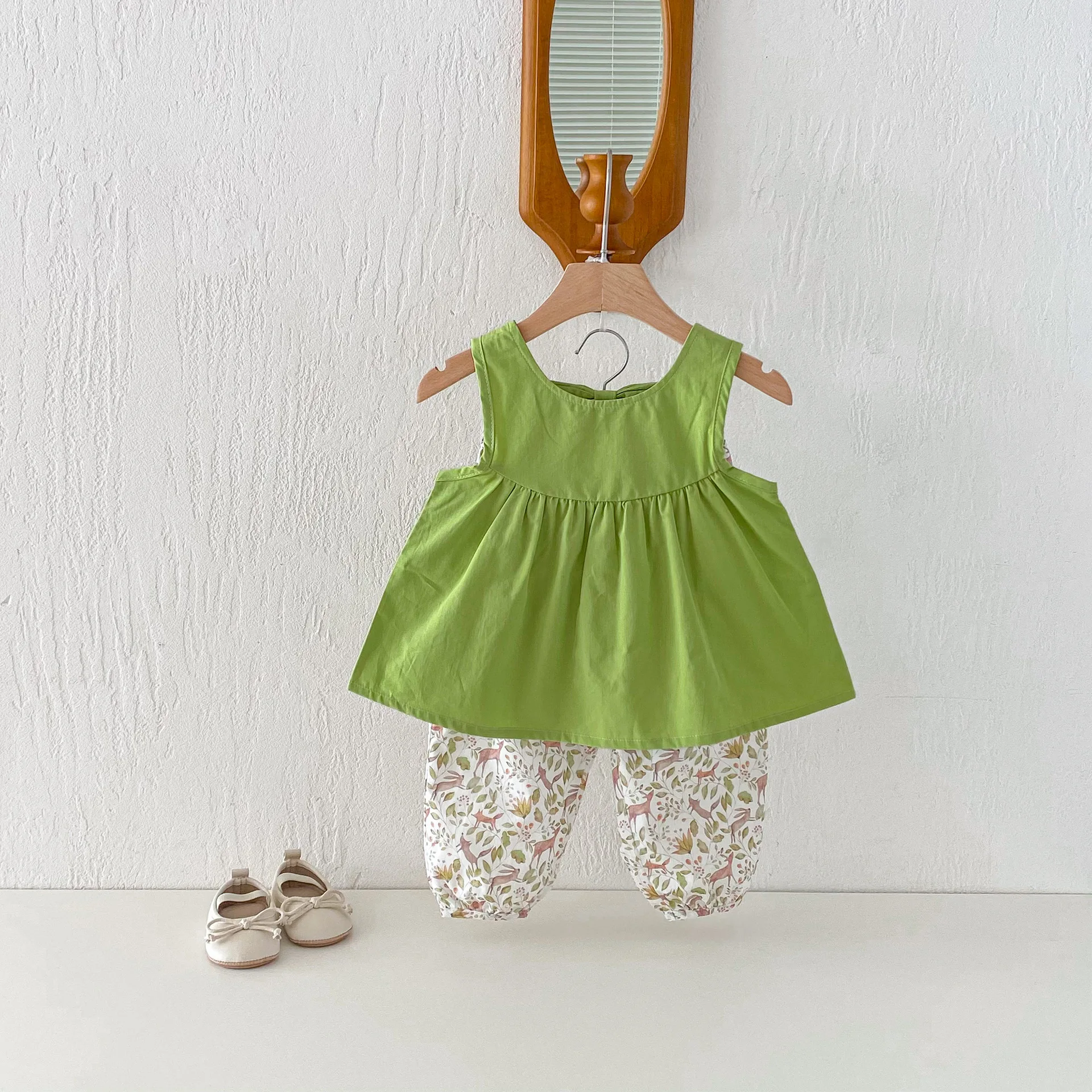 Summer Baby Girls Stylish Cotton Plain Ruffle Bow Tie Sleeveless Dresses+Print Pant School Kids 2PCS Set Children Outfit 1-8 Yr
Summer Baby Girls Stylish Cotton Plain Ruffle Bow Tie Sleeveless Dresses+Print Pant School Kids 2PCS Set Children Outfit 1-8 Yr