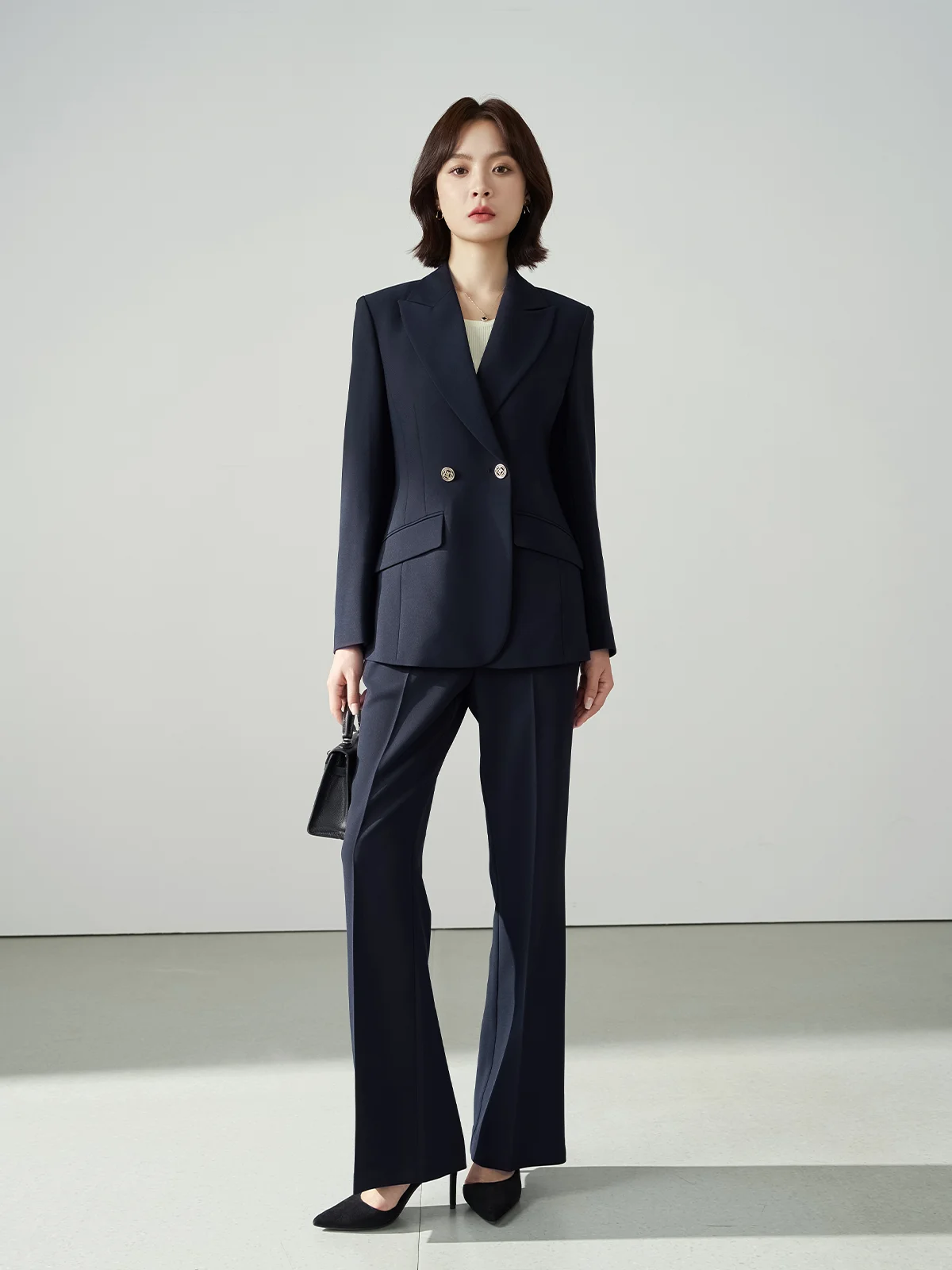 Деловой костюм для женщин с утягивающим поясом, профессиональная рабочая одежда, наряд для официального собеседования, удобный для поездок на работу, из полиэфирного волокна
Деловой костюм для женщин с утягивающим поясом, профессиональная рабочая одежда, наряд для официального собеседования, удобный для поездок на работу, из полиэфирного волокна