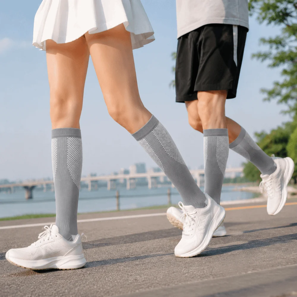 Skip Rope Knee High Compression Socks Long Tube Elastic Sports Stockings Summer Leg Slimming Football Socks For Running
Skip Rope Knee High Compression Socks Long Tube Elastic Sports Stockings Summer Leg Slimming Football Socks For Running