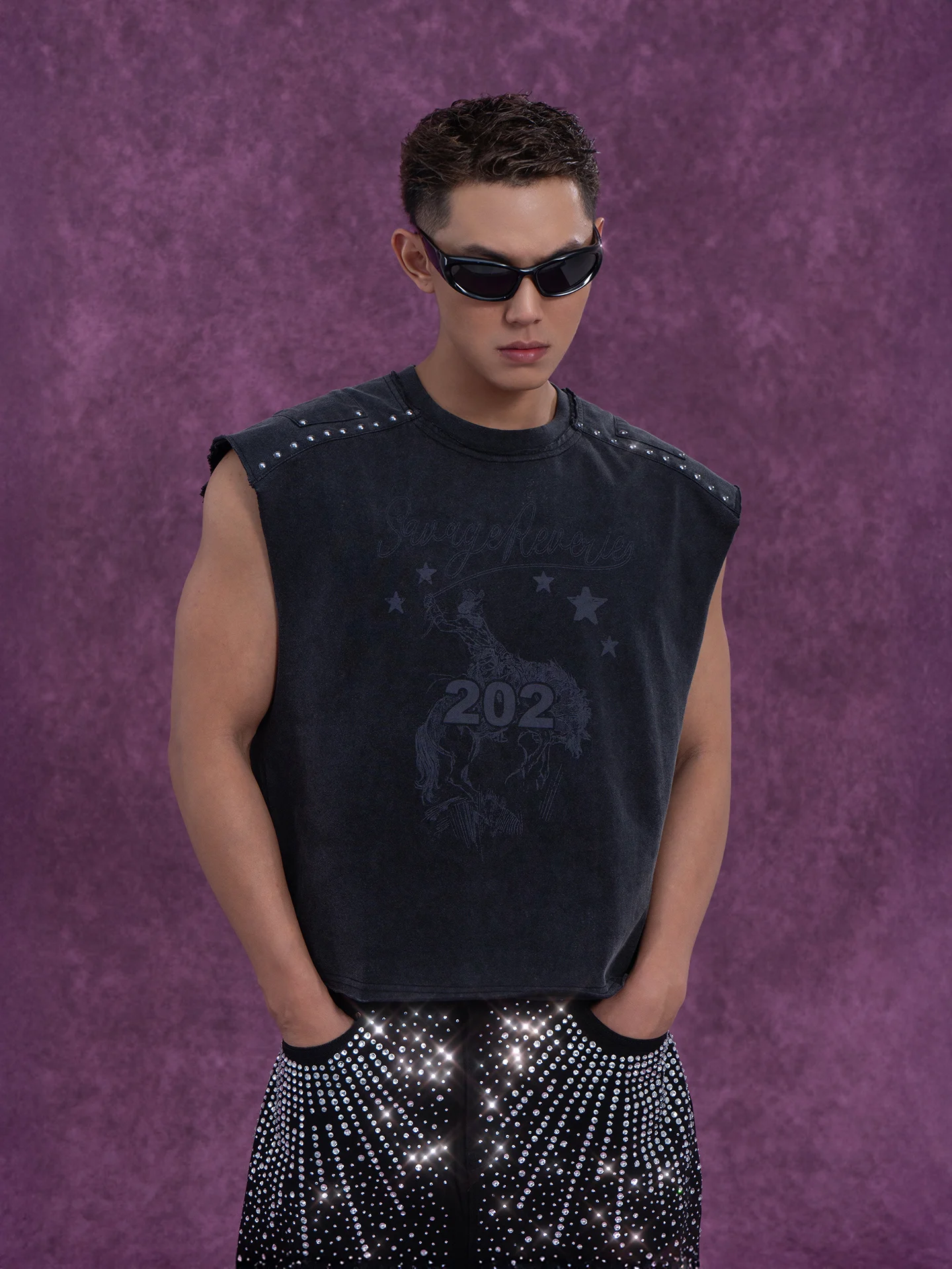 Retro American Style Men's Sleeveless Vest CLP X 202 Grey Rivet Print Casual Vintage Street Sport Cotton Moisture Wicking
Retro American Style Men's Sleeveless Vest CLP X 202 Grey Rivet Print Casual Vintage Street Sport Cotton Moisture Wicking