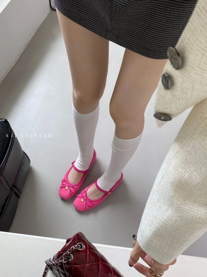 IPPEUM Туфли Мэри Джейн, новинка 2025, модные женские балетки из микрофибры на плоской подошве с круглым носком, балетки на плоской подошве
IPPEUM Туфли Мэри Джейн, новинка 2025, модные женские балетки из микрофибры на плоской подошве с круглым носком, балетки на плоской подошве