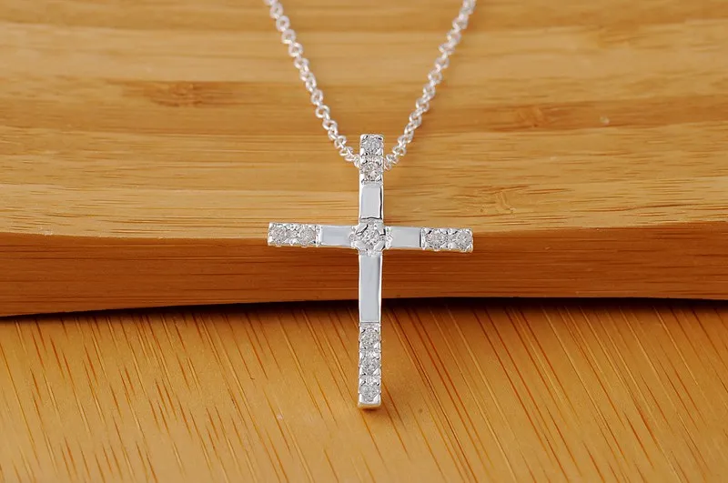 Hot Charms 925 Sterling Silver Classic Cross Crystal Pendant Necklace For Women Wedding Party Fashion Noble Jewelry Holiday Gift
Hot Charms 925 Sterling Silver Classic Cross Crystal Pendant Necklace For Women Wedding Party Fashion Noble Jewelry Holiday Gift