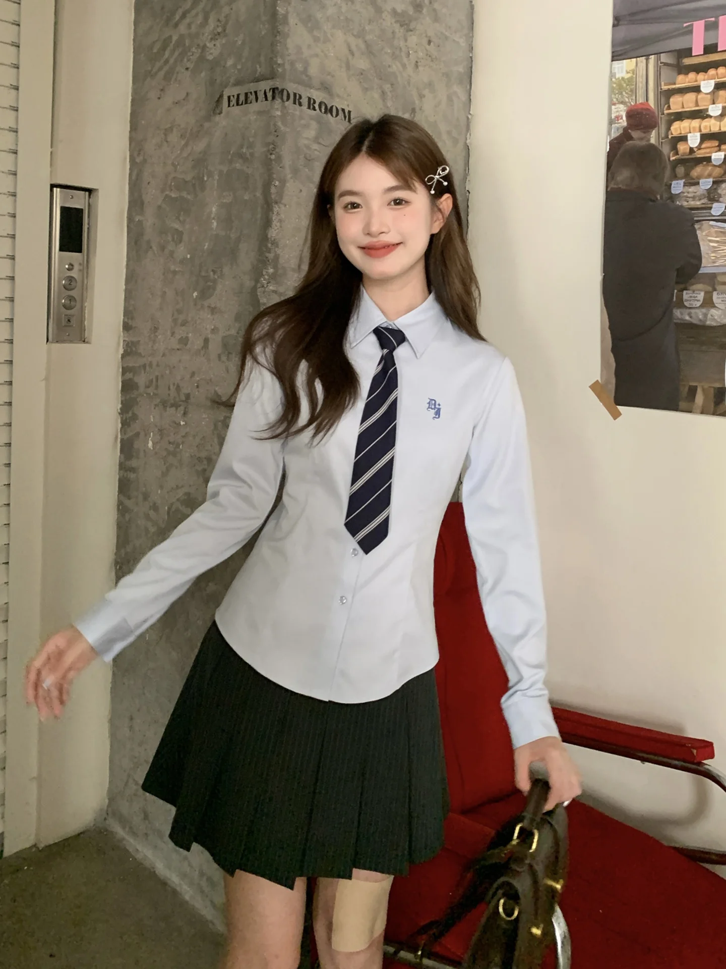 Tokyo Annual Record JK College Style Long Sleeve Blue Shirt Pure Color Women's Autumn Fashion Straight Cut Polyester Fiber
Tokyo Annual Record JK College Style Long Sleeve Blue Shirt Pure Color Women's Autumn Fashion Straight Cut Polyester Fiber
