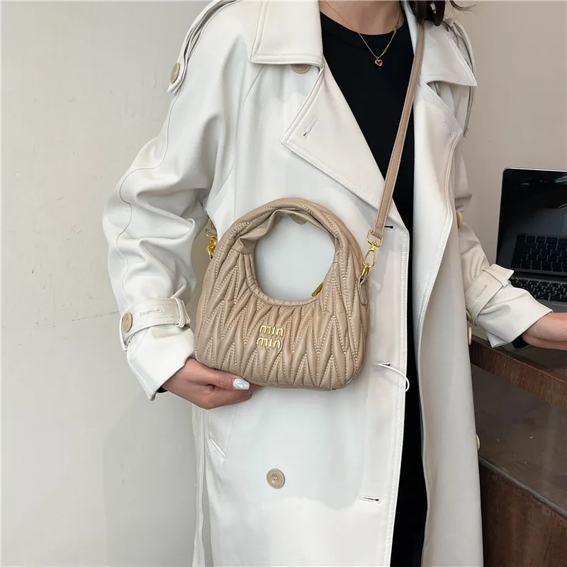 Роскошная женская классическая сумка через плечо, элегантная кожаная сумка через плечо, элитная винтажная дизайнерская сумка
Роскошная женская классическая сумка через плечо, элегантная кожаная сумка через плечо, элитная винтажная дизайнерская сумка